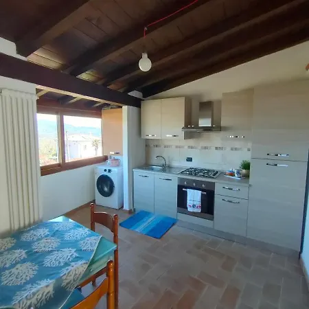 Cadine Λα Σπέτσια